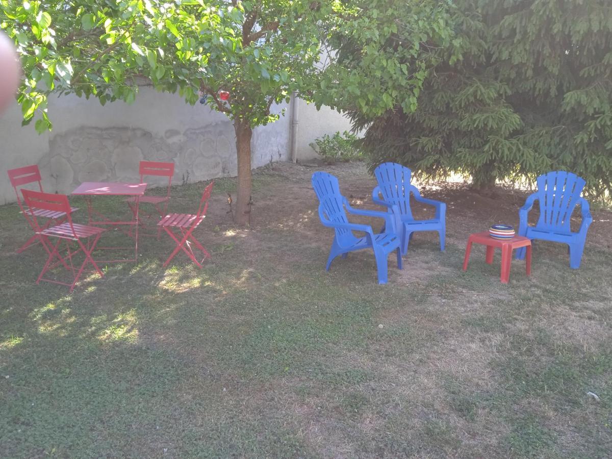 Chambres Des Arrys Bas-en-Basset Exterior foto